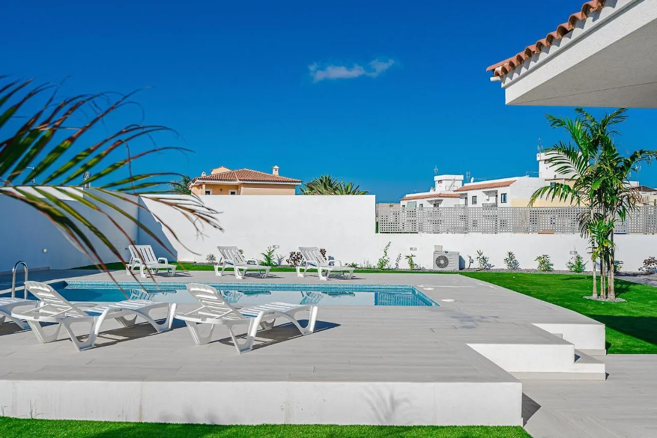 303 Villa Casa Jardin Con Piscina Y Gran Jardin Costa Adeje  Spain