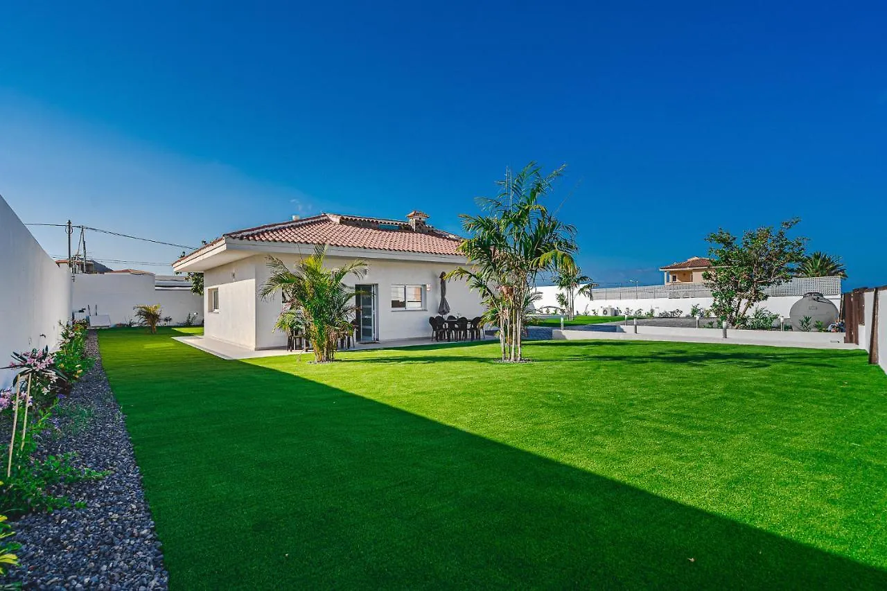 303 Villa Casa Jardin Con Piscina Y Gran Jardin Costa Adeje  Spain